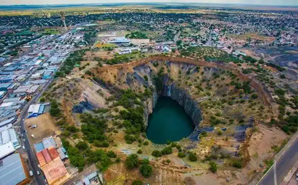 南非最大钻石矿有多大?-钻石百科-德西尔珠宝官网