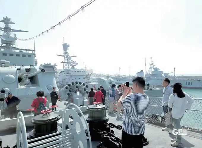 海军博物馆舰证历史艇进深蓝