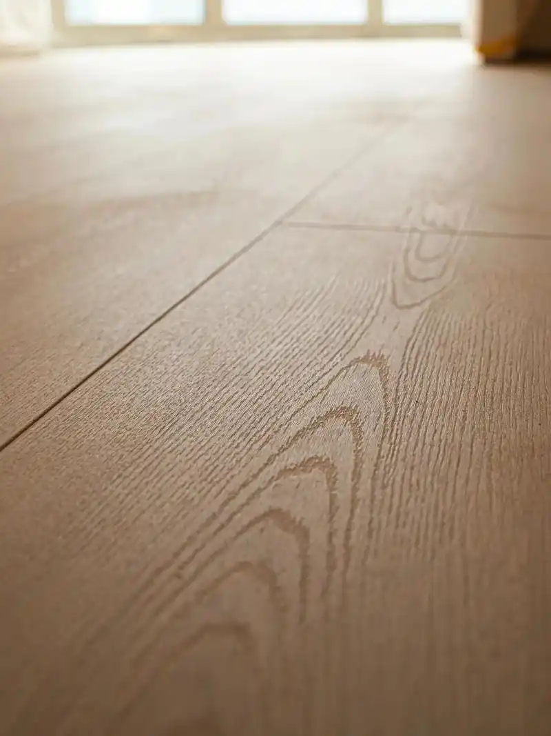 极品乳白橡木.- 浅色调的原木色地板,明朗的色彩更能有效扩大 - 抖音