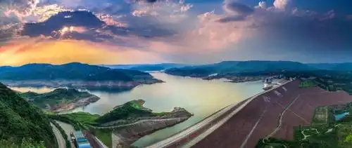 假期来黄河小浪底不仅仅是旅游,这样一个山水如画的风水宝地,更是放飞