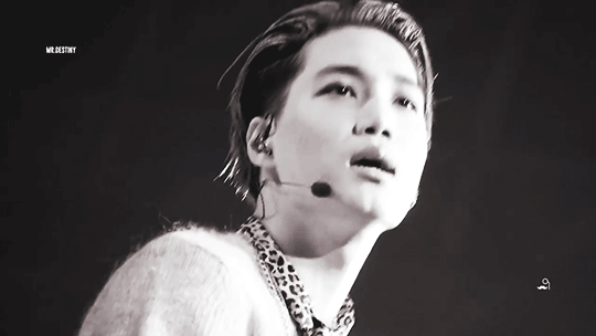 金钟仁他是舞台上的王者想就这么看他一直跳下去