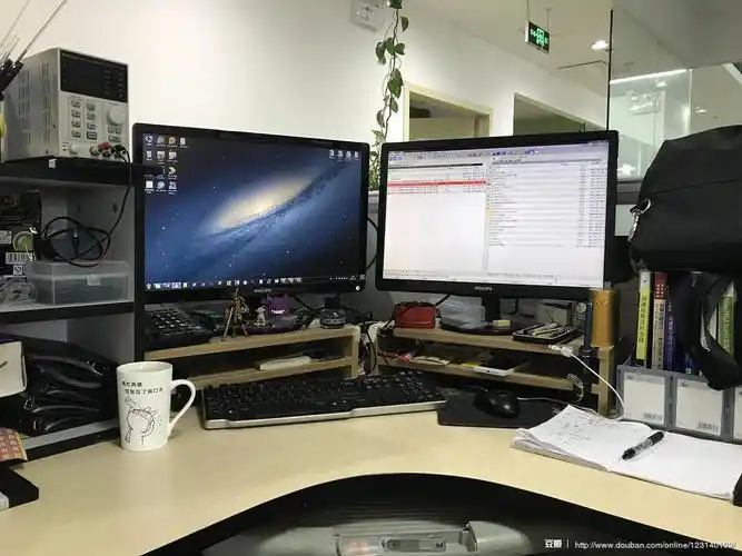 线上活动照片- 拍下你的办公桌!