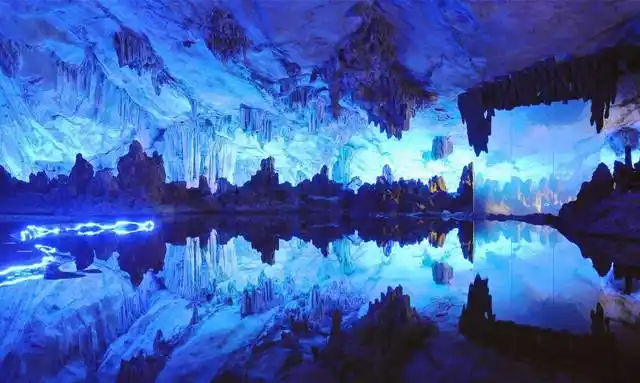 桂林溶洞胜景,以你想象不到的方式游溶洞