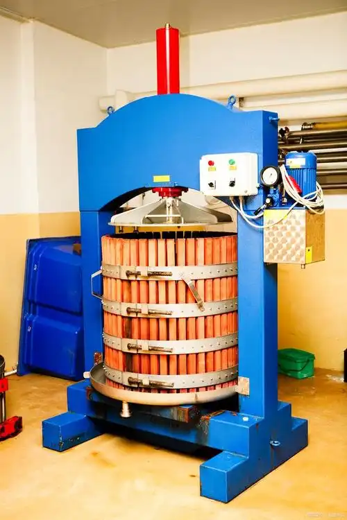 用knm1000高温陶瓷涂料保护热处理电阻炉