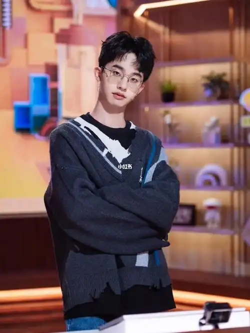 如果你的学习没动力那就去看看何运晨吧