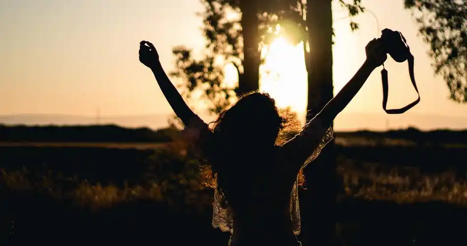 清新唯美欧美女生意境背影