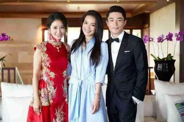 苏有朋隐婚14年妻子近照曝光,怪不得苏导不守40岁之约