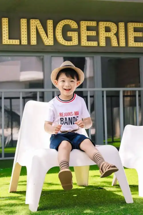 而且每次给我家八一搭配衣服的时候,我都觉得自己好像化身艺术大师