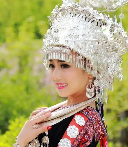 为何漂亮的苗族姑娘不愿嫁给汉族人,其原因,让人扎心!