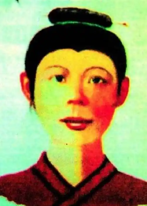 不过,再如何复原,也无法复刻该女子的生平.