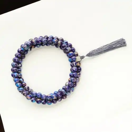 埋色于色神秘而高贵