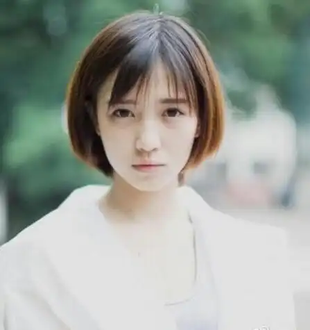 鹅蛋脸适合什么样的短发