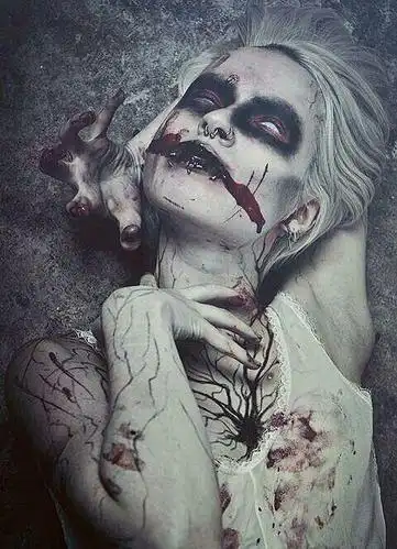 非得吓吓你们,这个美女给几分,有恐怖图片慎入,.