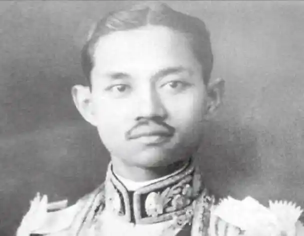 原创拉玛七世郑光不愿继位百般推脱自己都感慨王朝气数已尽