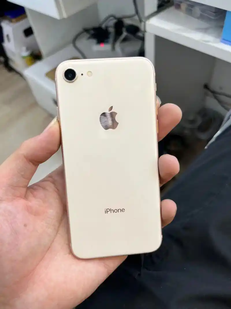 苹果8  64g 小钢炮 不需要多介绍相.苹果8  64g  - 抖音