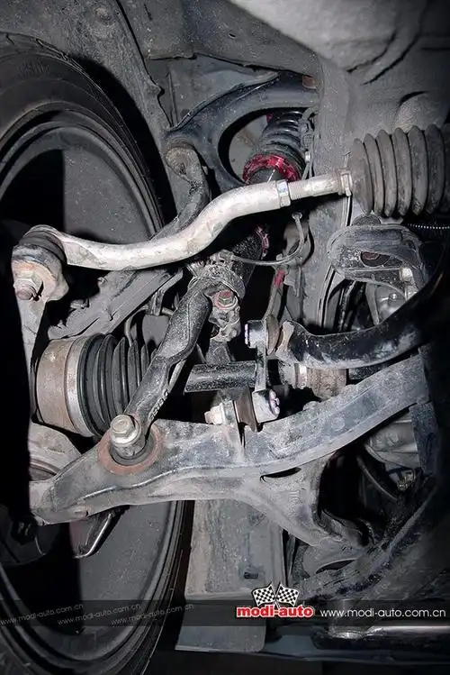 双摇臂前独立悬挂.