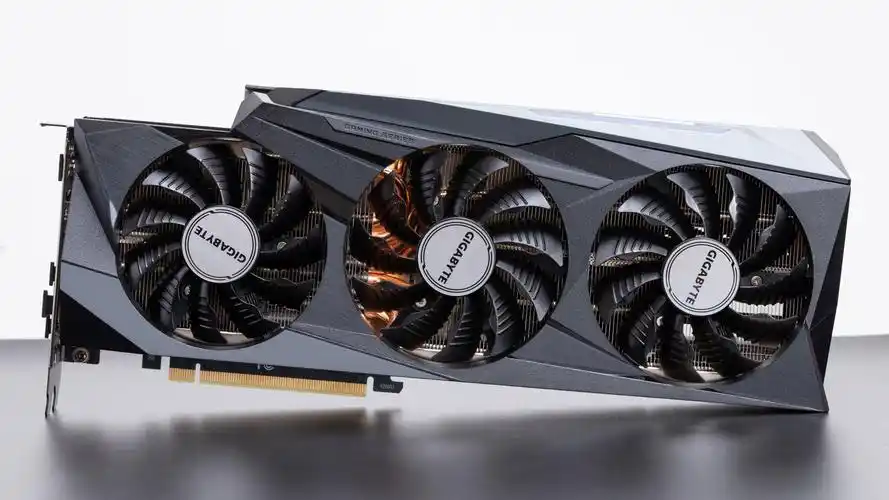 技嘉3080魔鹰静享无死角散热