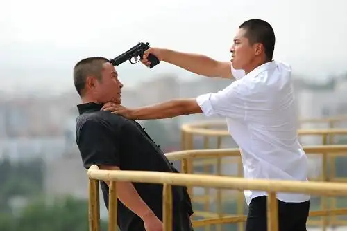 天敌新剧照曝光彰显惊悚煽情元素