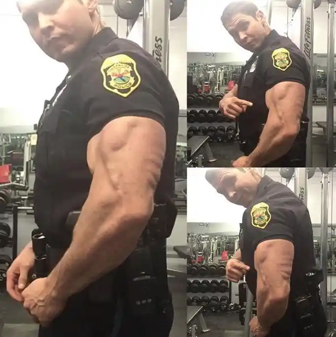美国警察:罗尼是我最爱的健美运动员之一,我想练成他的1/8!