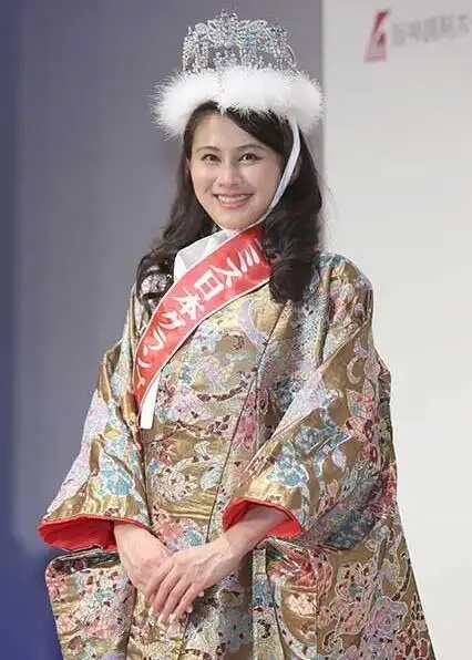 日本名媛当选日本小姐 父亲为在野党党首