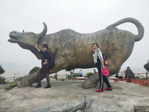 秋冬,朋友相约连江牛头山观海,游览炮台山防空洞实地拍摄照影展现分享