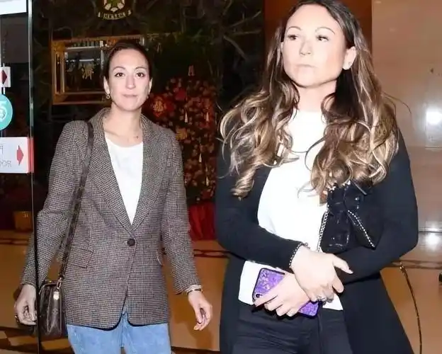 蓝琼缨离世16天,何猷光女儿参加珠宝展,大房后代开始被重视