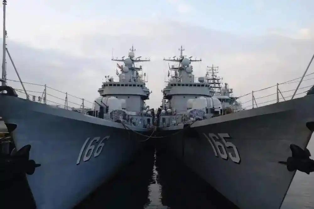 165湛江号导弹驱逐舰光荣退役将作为靶舰测试反舰弹道导弹