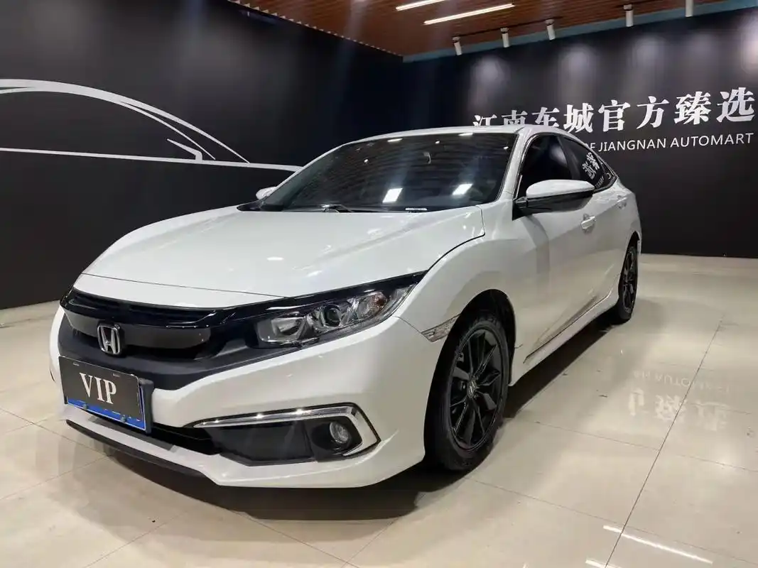 本田思域,20年6月上牌[色][色] 1.本田思域,20年6 - 抖音