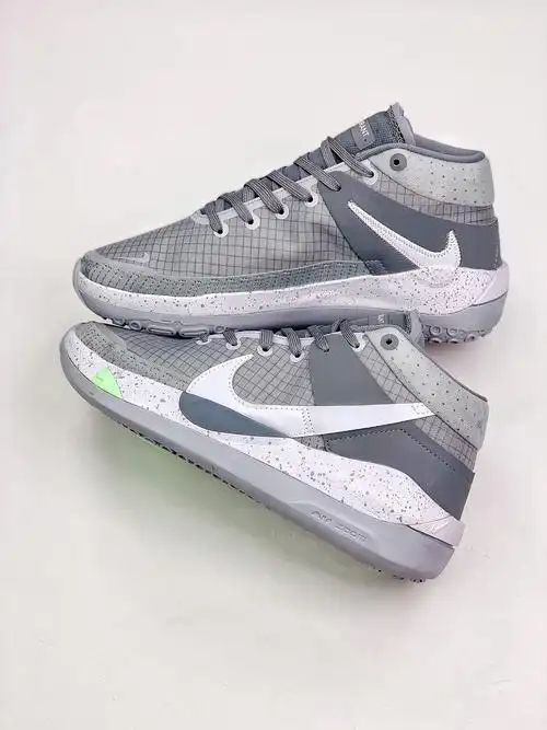 支持放店nikezoomkd13全新配色全新