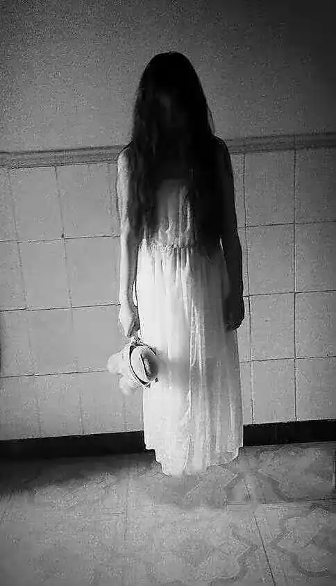 讲一个我表姨妈她们村里发生的事儿,那是2010年我