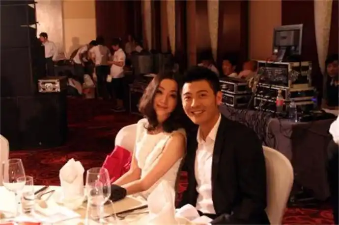 吴其江的老婆是谁? 吴其江和邓安奇是同性恋吗?