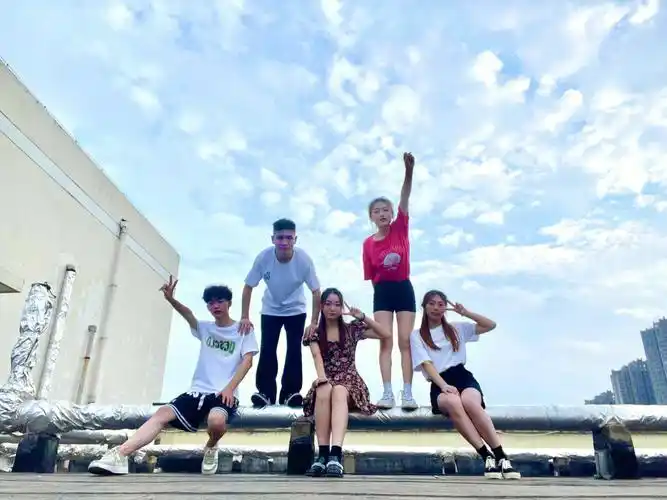 毕业季多人合照姿势合集