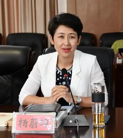 副市长杨蔚玲,经开区管委会党工委书记毛建桥,市委宣传部常务副部长黄