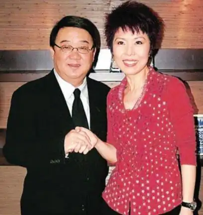 乐坛奇才才华不输李宗盛亲手捧红张国荣与妻子相恋12年