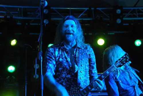 ace frehley rips it out at nj kiss expo