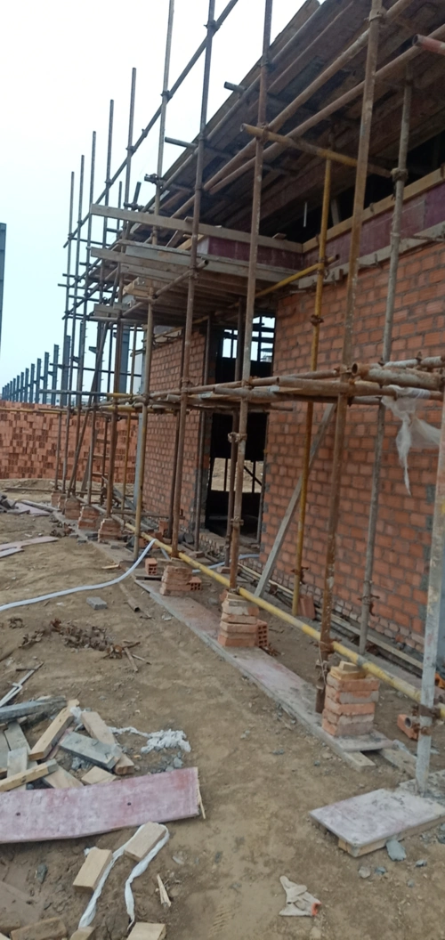 开闭所内架拆除,雨棚砼浇筑.