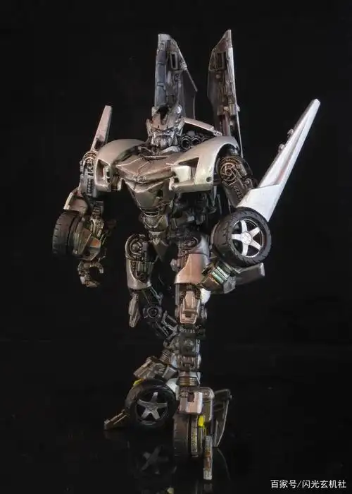 变形金刚动漫人物:重涂体现的汽车人劈风刀客-横炮
