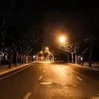 凌晨的朋友圈写尽人间悲欢配图_微信头像图片大全