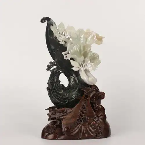 镇平玉雕馆 天染香翼摆件 1637g