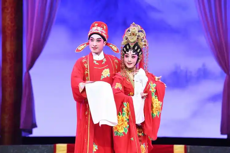 广东粤剧院"新年睇大戏"大热,为市民群众呈献粤剧艺术盛宴