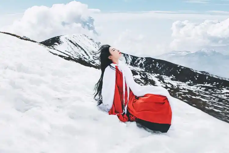 森系美女雪山小姐姐