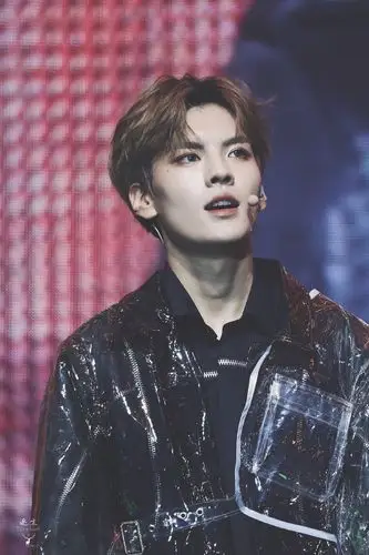 毕雯珺|乐华七子next|饭拍饭修|图源微博见logo