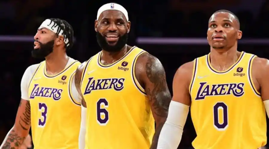 日薄西山,英雄迟暮:属于洛杉矶湖人的2021-22赛季