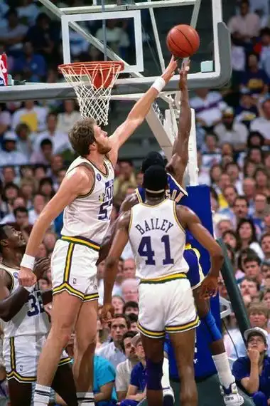 四,马克·伊顿 盖帽数:3064个