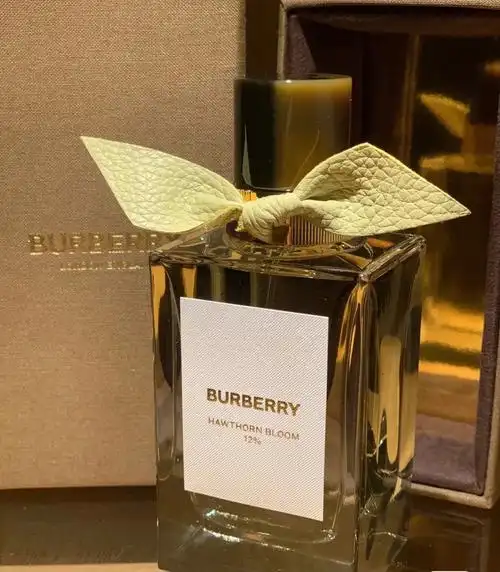burberry博柏利高定香水山楂花现货,折扣 赠品买到就是赚到,下次来货