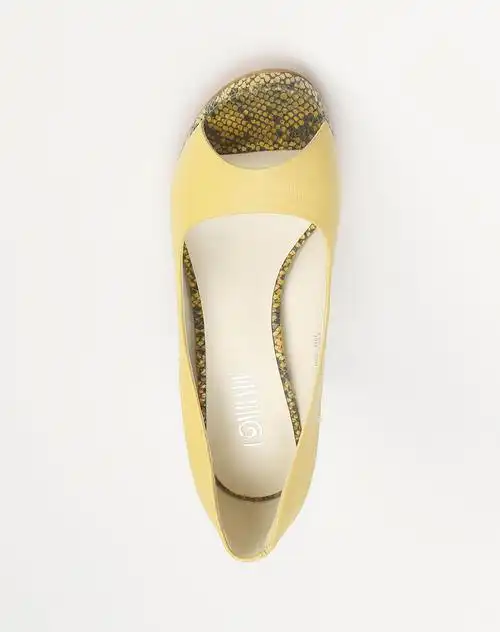 康莉comrade黄色蛇纹羊皮高跟鞋