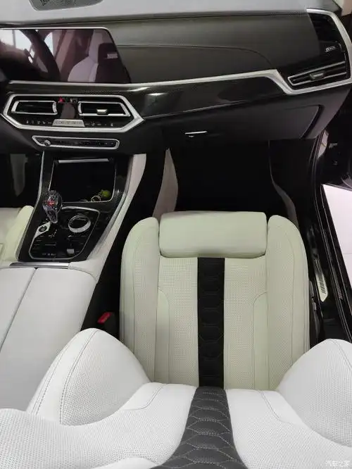 21款宝马x540i尊享m运动版华丽变身之x5m内饰篇