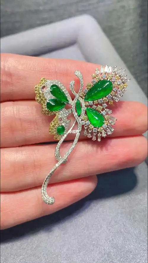 别致优雅梦蝶翡翠蝴蝶胸针