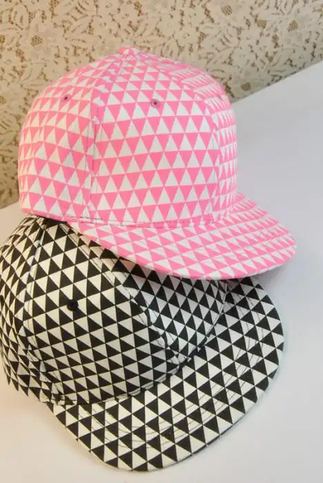 韩国帽子糖果色三角形几何图案休闲平沿嘻哈帽鸭舌棒球帽子女夏潮