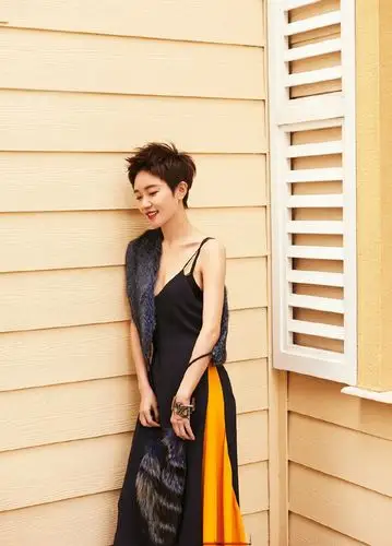 焦俊艳时尚养眼杂志写真图片37